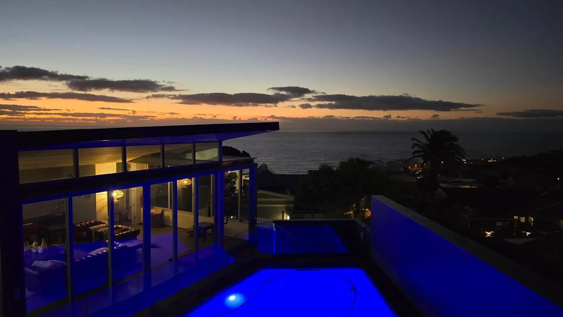 A Symphony Of Glass, Sea & Skies Ciudad del Cabo Sudáfrica