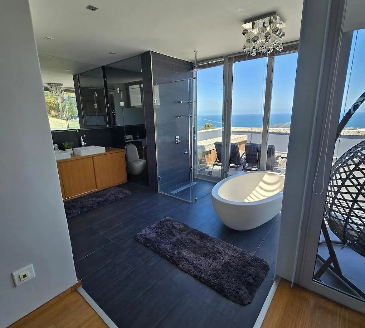 A Symphony Of Glass, Sea & Skies Ciudad del Cabo 0*,